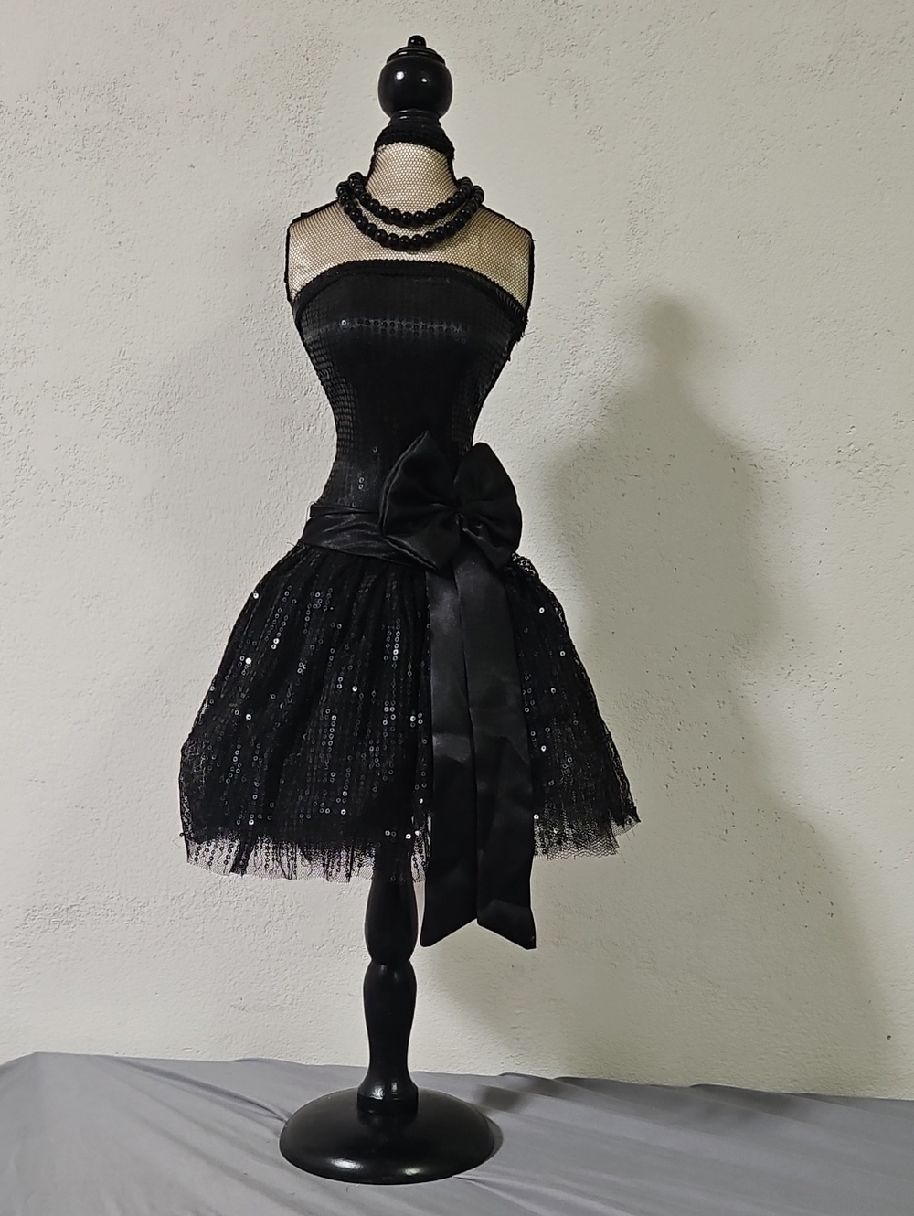 Mini Manaquin Elegant Black Sequin Tulle Mini Dress with Satin Bow